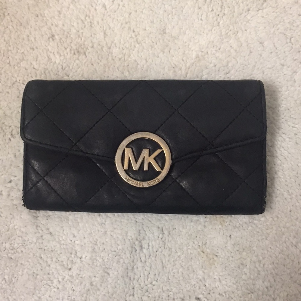 Black Michael kors wallet